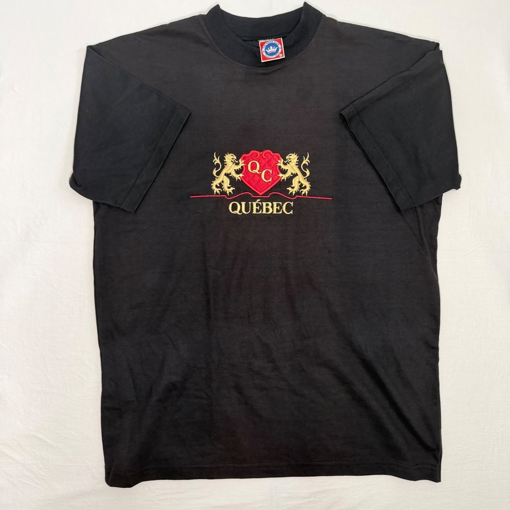Vintage Quebec Canada T Shirt Mens‎ Black Embroidered Crest Souvenir Made Canada